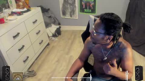 Plant Base Streamers From Pennsylvania online show from 10-10-25, 12:53