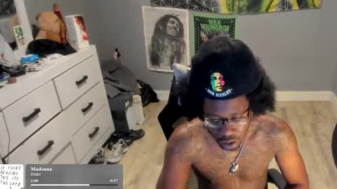 Plant Base Streamers From Pennsylvania online show from 11-07-25, 12:54