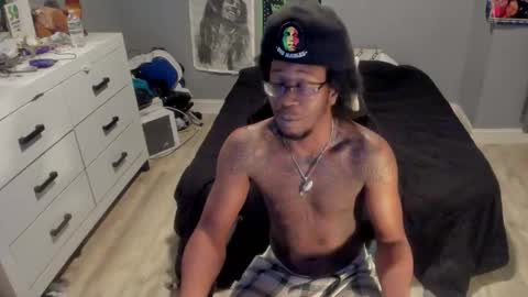 Plant Base Streamers From Pennsylvania online show from 11-29-25, 11:52