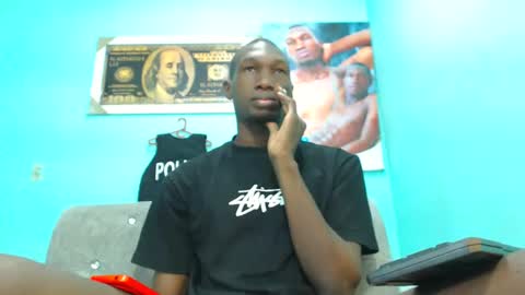 Snapshot of black30cmdick chatting on 09-11-25, 01:11 maquina online show from 09-11-25, 01:11