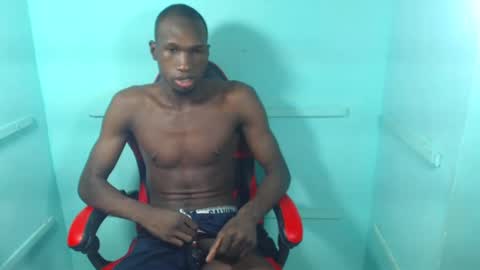 Snapshot of black30cmdick chatting on 10-25-25, 03:47 maquina online show from 10-25-25, 03:47