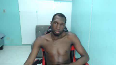 maquina online show from 12-14-25, 03:45