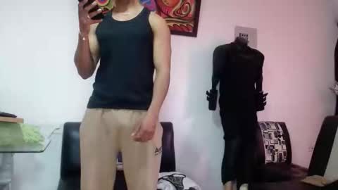 Snapshot of black_hot26 chatting on 10-04-25, 01:53 black_hot26 online show from 10-04-25, 01:53