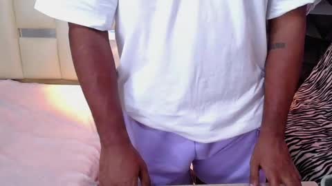 Snapshot of black_king_241 chatting on 01-21-25, 08:32 black_king_241 online show from 01-21-25, 08:32