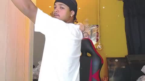 Snapshot of black_king_241 chatting on 01-26-25, 02:24 black_king_241 online show from 01-26-25, 02:24