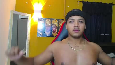 Snapshot of black_king_241 chatting on 02-15-25, 05:39 black_king_241 online show from 02-15-25, 05:39