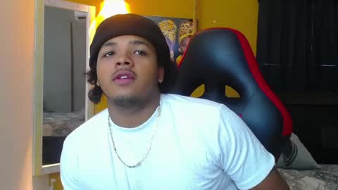 Snapshot of black_king_241 chatting on 02-23-25, 06:23 black_king_241 online show from 02-23-25, 06:23