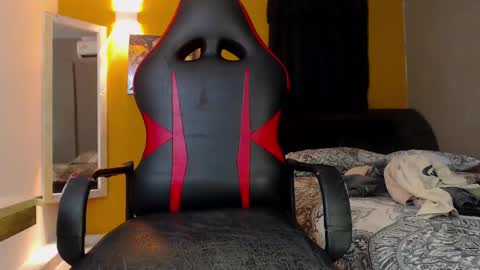 Snapshot of black_king_241 chatting on 03-01-25, 04:15 black_king_241 online show from 03-01-25, 04:15