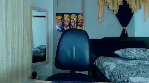 Snapshot of black_king_241 chatting on 09-24-25, 02:48 black_king_241 online show from 09-24-25, 02:48