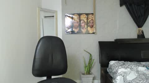 Snapshot of black_king_241 chatting on 10-07-25, 03:14 black_king_241 online show from 10-07-25, 03:14