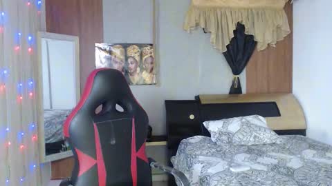 Snapshot of black_king_241 chatting on 10-15-25, 03:39 black_king_241 online show from 10-15-25, 03:39