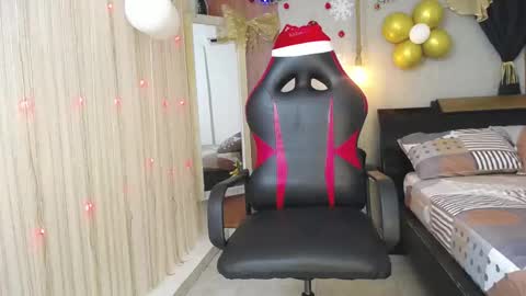 Snapshot of black_king_241 chatting on 11-19-25, 03:06 black_king_241 online show from 11-19-25, 03:06