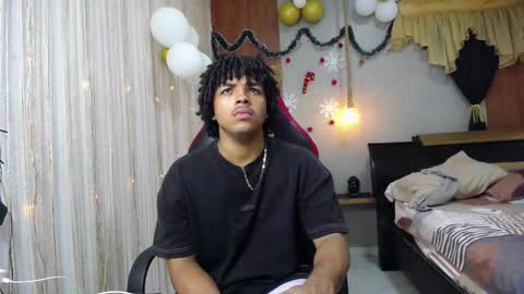 Snapshot of black_king_241 chatting on 12-02-25, 04:40 black_king_241 online show from 12-02-25, 04:40