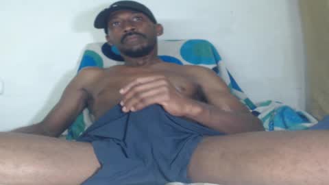 Snapshot of black_latin2728 chatting on 02-16-25, 05:37 alexander online show from 02-16-25, 05:37