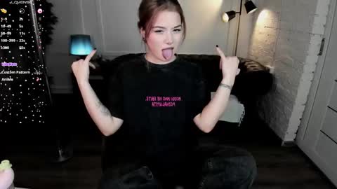 Snapshot of black_pant3r chatting on 12-05-25, 02:42 Mon Mon online show from 12-05-25, 02:42