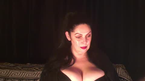 Sarah online show from 10-10-25, 10:09