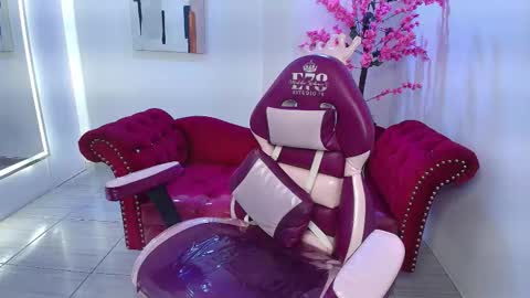 Rousse  online show from 11-16-25, 03:39