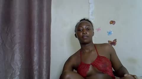 Snapshot of black_rosey chatting on 11-05-25, 01:00 veraa online show from 11-05-25, 01:00