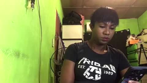 Snapshot of blackasiancockts chatting on 12-19-24, 11:18 Crystal online show from 12-19-24, 11:18