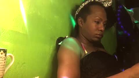 Snapshot of blackasiancockts chatting on 01-12-25, 04:40 Crystal online show from 01-12-25, 04:40