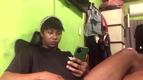 Snapshot of blackasiancockts chatting on 10-27-25, 03:49 Crystal online show from 10-27-25, 03:49