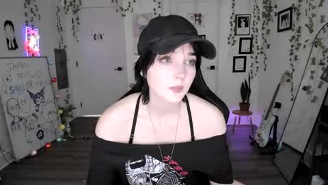 Snapshot of blackberryfizz chatting on 02-06-26, 09:07 Ella online show from 02-06-26, 09:07