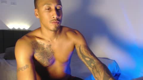 Snapshot of blackboy2874 chatting on 04-10-26, 03:01 DWAYNE BELL online show from 04-10-26, 03:01