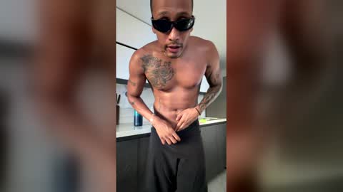 Snapshot of blackboy2874 chatting on 05-03-26, 11:00 DWAYNE BELL online show from 05-03-26, 11:00