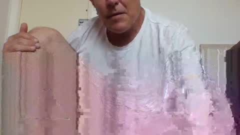 Snapshot of blackdog71 chatting on 02-04-25, 02:07 blackdog71 online show from 02-04-25, 02:07