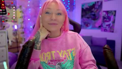 Snapshot of blackedbarbie chatting on 02-21-25, 07:21 Alice online show from 02-21-25, 07:21