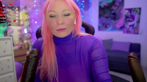 Snapshot of blackedbarbie chatting on 02-24-25, 12:59 Alice online show from 02-24-25, 12:59