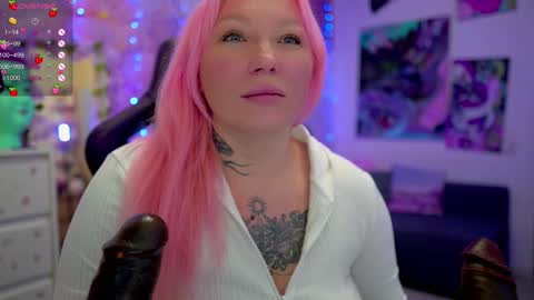 Snapshot of blackedbarbie chatting on 03-03-25, 06:55 Alice online show from 03-03-25, 06:55