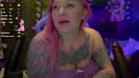 Snapshot of blackedbarbie chatting on 10-08-25, 07:00 Alice online show from 10-08-25, 07:00