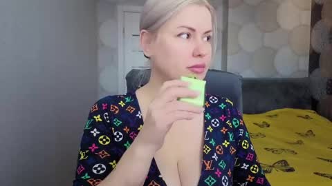 Snapshot of blackeyes11 chatting on 05-04-26, 03:57 blackeyes11 online show from 05-04-26, 03:57