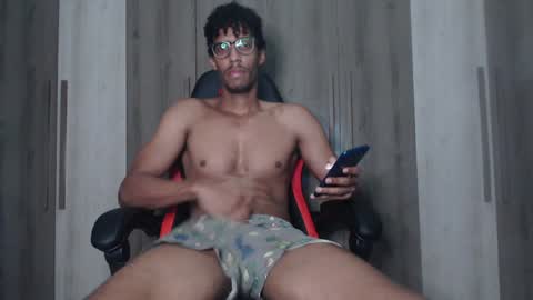 Snapshot of blackguy720 chatting on 12-01-24, 09:26 Blackguy720 online show from 12-01-24, 09:26