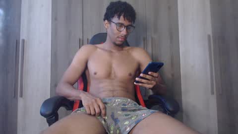 Snapshot of blackguy720 chatting on 12-07-24, 03:41 Blackguy720 online show from 12-07-24, 03:41