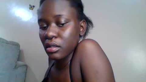 Snapshot of blackmela chatting on 09-17-25, 12:18 Blackmela online show from 09-17-25, 12:18