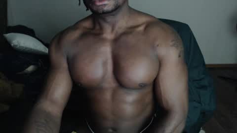 Snapshot of blackmusclegym chatting on 02-25-25, 09:35 blackmusclegym online show from 02-25-25, 09:35