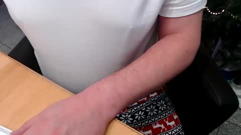 Snapshot of blackmusic chatting on 12-29-24, 01:13 blackmusic online show from 12-29-24, 01:13