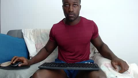 Snapshot of blacknikes chatting on 05-12-26, 12:02 Twtter 1MikeBeckford Onlyfns beckfordmike online show from 05-12-26, 12:02