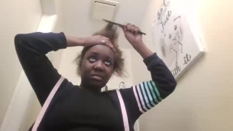 Snapshot of blackqueen888 chatting on 01-03-25, 08:32 blackqueen888 online show from 01-03-25, 08:32