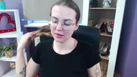 Snapshot of blackrosezoey chatting on 02-24-25, 09:00 Z O E Y online show from 02-24-25, 09:00