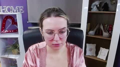 Z O E Y online show from 01-09-26, 06:05