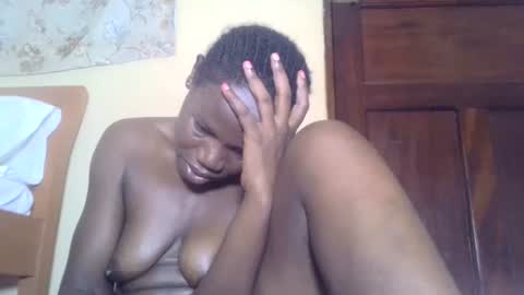 Snapshot of blacksexygal chatting on 02-28-25, 12:52 SARAH online show from 02-28-25, 12:52