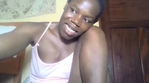 Snapshot of blacksexygal chatting on 02-28-25, 07:03 SARAH online show from 02-28-25, 07:03