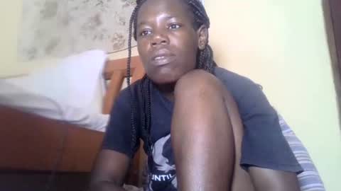 Snapshot of blacksexygal chatting on 03-07-25, 02:01 SARAH online show from 03-07-25, 02:01