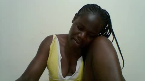 Snapshot of blacksexygal chatting on 10-26-25, 07:36 SARAH online show from 10-26-25, 07:36