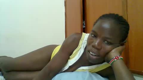 Snapshot of blacksexygal chatting on 11-03-25, 05:25 SARAH online show from 11-03-25, 05:25