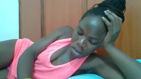 Snapshot of blacksexygal chatting on 11-16-25, 10:54 SARAH online show from 11-16-25, 10:54