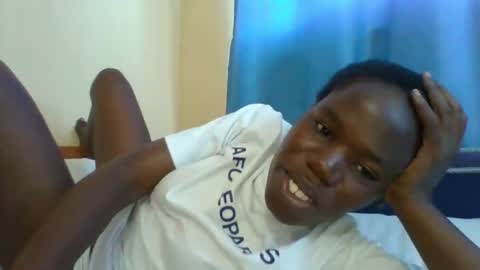 Snapshot of blacksexygal chatting on 05-15-26, 08:21 SARAH online show from 05-15-26, 08:21